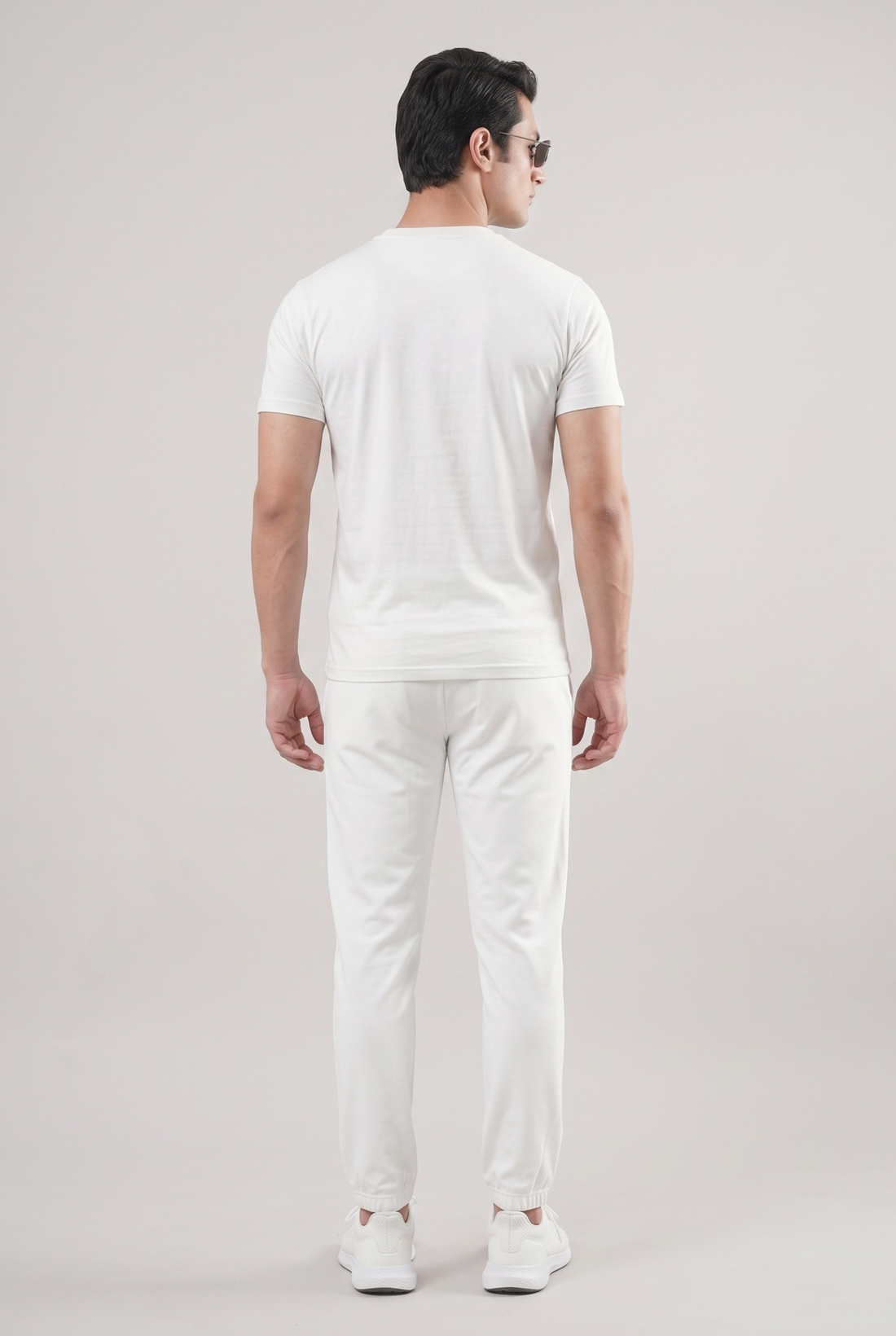 Mens - Imported Tracksuit - White Elite Bee